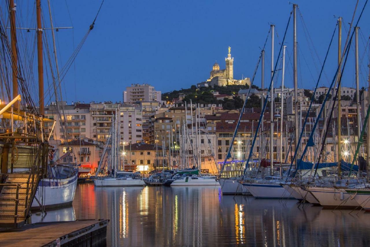 Studio Charles De Gaulle - Vieux Port Apartment Marseille Bagian luar foto